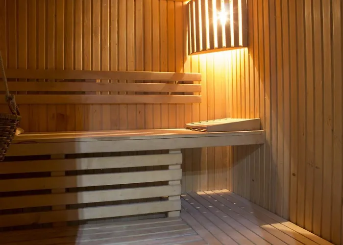 Комплекс Щастливците Hotel 3*